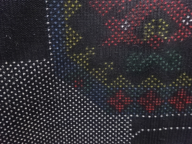 アンティーク　抽象模様織り出し本場泥大島紬着物(5マルキ)